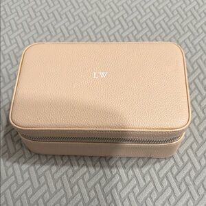 Mark & Graham - Small Travel Pebbled Leather Jewelry Case